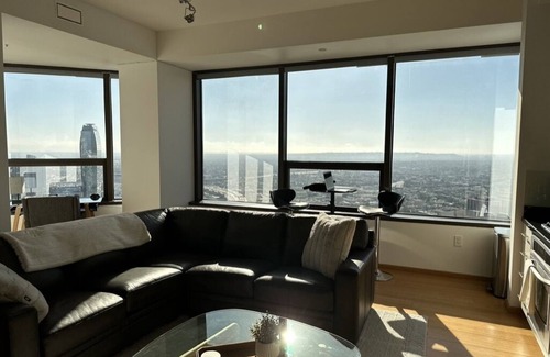 City West Condo | DTLA Skyscraper with Ocean View