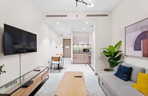 Nad Al Sheba Apartment | Dubai Modern 1BR w/Balcony, Pool, Gym, Parking & Fast WiFi