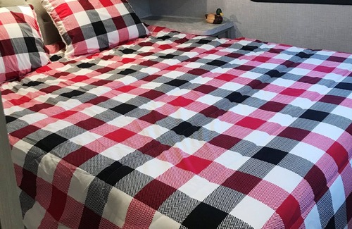 Federal Dam House | Duck Pond Camper - 3 blocks from the iconic Federal Dam and Leech Lake!