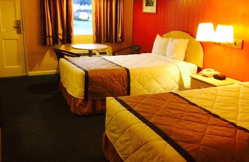 Calhoun Hotel | Duffy's Motel