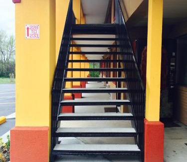 Calhoun Hotel | Duffys Motel - Calhoun