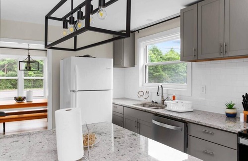 Birmingham House | Dugan Ave Both