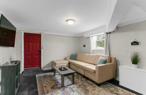 Birmingham House | Dugan Ave Unit B