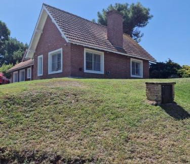 Pinamar House | Dunas Chalet y Apartamento, sólo familias