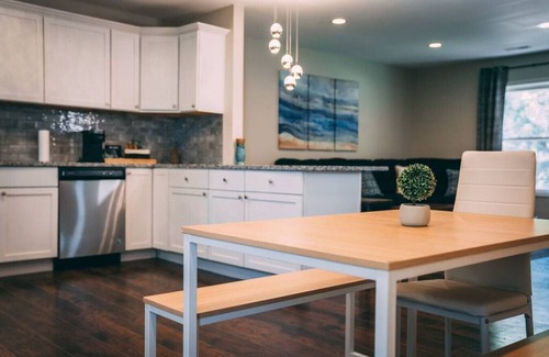 Portage House | Dunes Escape - Minutes from Indiana Dunes National Park