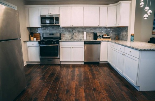 Portage House | Dunes Escape - Minutes from Indiana Dunes National Park