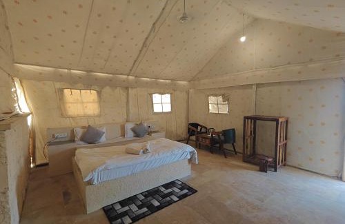 Amar Sagar Pol Resort | Dunes Heritage Desert Camp
