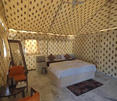 Amar Sagar Pol Resort | Dunes Heritage Desert Camp