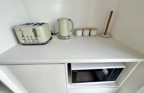 Port Hughes Apartment | Dunes View - Designer Home with Golf Course Frontage