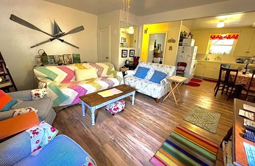 Dunsmuir Cottage | Dunsmuir Cellar Cottage