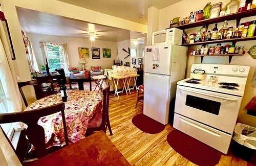 Dunsmuir Cottage | Dunsmuir Cellar Cottage