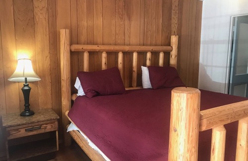 Dunsmuir Hotel | Dunsmuir Lodge