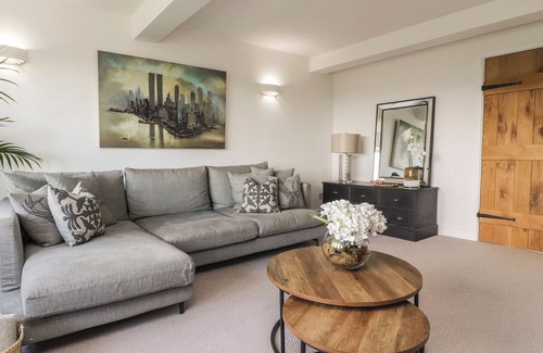 Billington Cottage | DUNSTER COTTAGE, family friendly, with a garden in Whalley