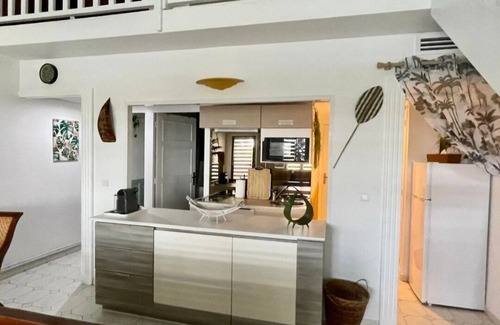 Le Moule Apartment | Duplex 2/4 pers. Luxury residence in the heights of St-François, marina nearby