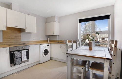 Darlington Apartment | Duplex apartment, close to A1, private car park