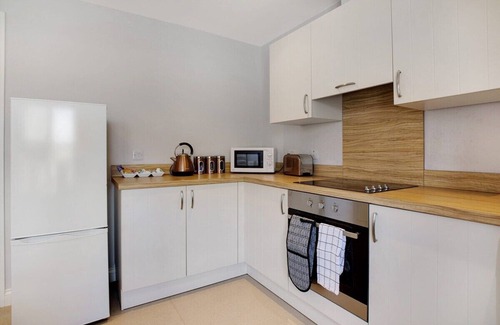 Darlington Apartment | Duplex apartment, close to A1, private car park