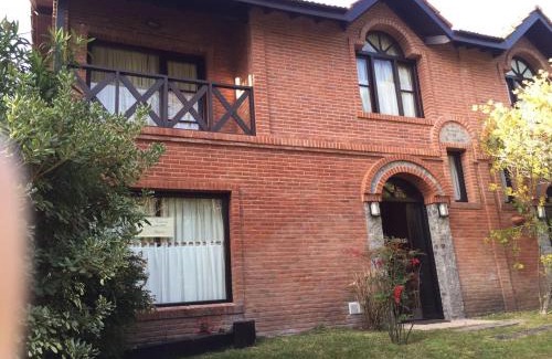 Carilo House | DUPLEX Casa 100 m2 CARILO HOUSE Complejo Residencial Sin Serv