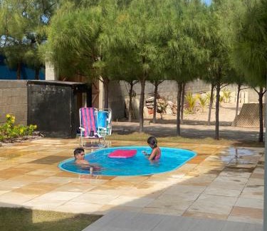 Canoa Quebrada Apartment | Duplex vista mar acomoda até 12 pessoas com piscina e estacionamento privativo