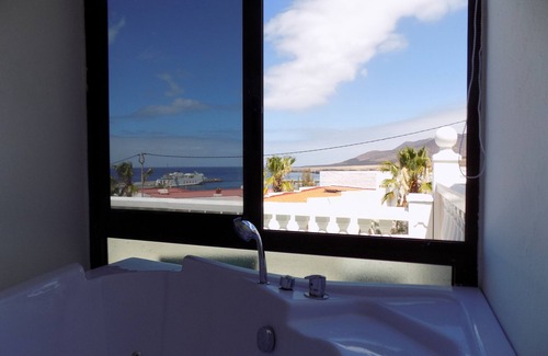 Morro Jable House | Duplex With Sea View, Jacuzzi and Free WiFi