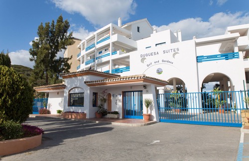 Castillo de Sabinillas Apartment | Duquesa Suites Blue By the Pool 5 minutes and you are on the beach