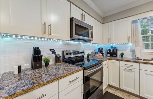 Durham House | Durham 4BR/3BA: Game Room, Pool, Art! Sleeps 10