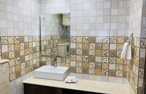 Chhota Shimla Hotel | Dusk N Dawn