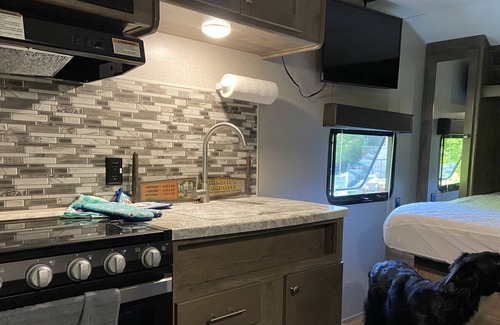 Jasper House | Dutchmen Aspen trail RV sleeps 3-4