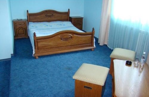 Chernivtsi Region Hotel | Dvorik