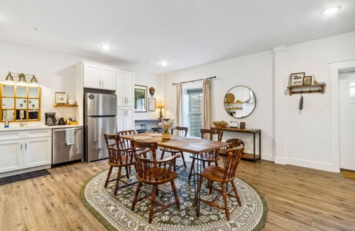 St. Marys Apartment | #E Doe Run Inn - DT - Short Walk to Waterfront