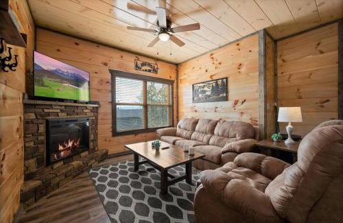 Sevierville House | Eagle Feather Cabin - Amazing Views, Hot Tub, Firepit, Games, Dogs!