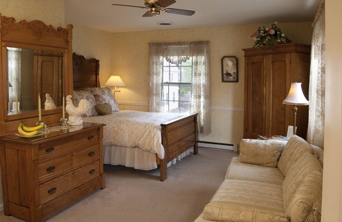 Ephraim Hotel | Eagle Harbor Inn