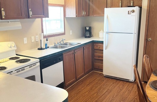 Sondheimer House | Eagle Lake Escape - lakefront - private lot