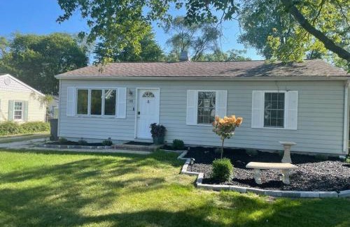 New Buffalo House | Eagle's Beach Nest