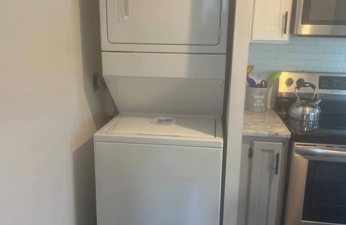 Baxter Cabin | Eagle's Nest Cottage on Center Hill Lake with private path to the water's edge.