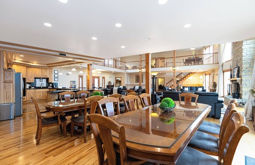 Galena House | Eagle's Nest - Make Summer Memories @ Galena's Premier 8 BR Home - Hot Tub