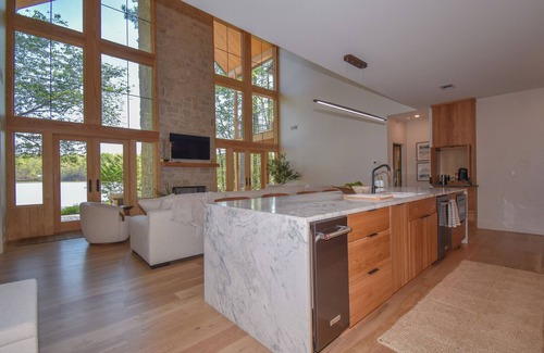 Pleasure Point House | Eagle's View by Big Fish Real Estate Group at Lake Martin