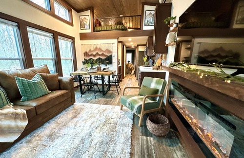 Monteagle Cabin | Eagle’s Escape to Sunset Bluff