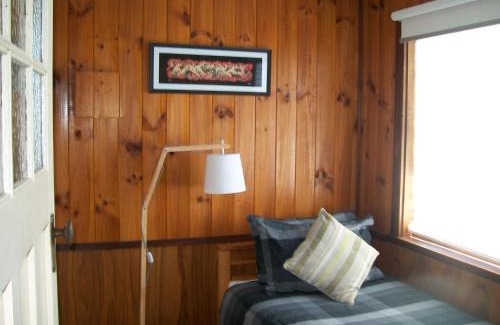 Ocean Beach Ski Chalet | Eagles Nest Ocean Lookout Coastal Couple Getaway
