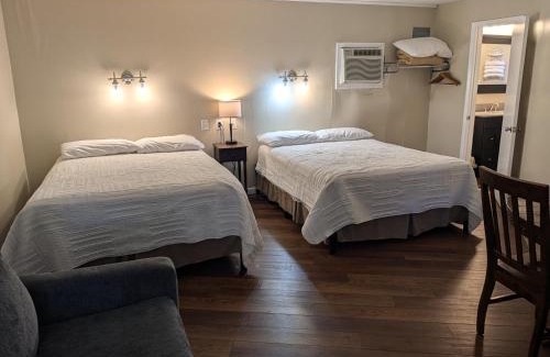 Aurora Hotel | Early American Motel