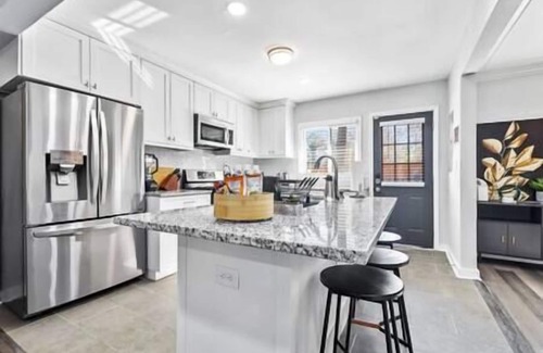 Candler-McAfee House | East ATL Retreat – 2 Homes, Sleeps 16 & Pets Welcome