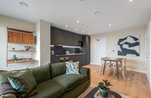 Bromley North Apartment | East London Calm Stay