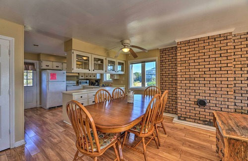 Emerald Isle Apartment | 'east of the Sun' Beachside Apartment w/Deck!