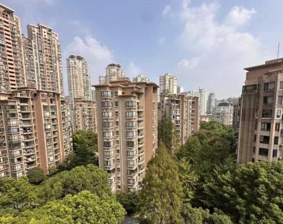 Shanghai Apartment | Eastern Hub - Bund Branch Designer Open Kitchen Super Large Sofa Deluxe Three Room