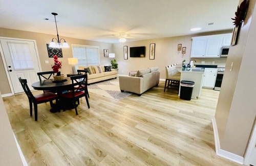 Hammond Apartment | Eastgate 13A Cozy family retreat close to downtown Hammond