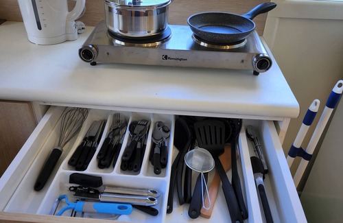 Tapere of Titikaveka House | Easy beach access, free unlimited wifi, a/cn