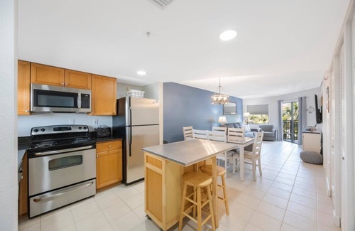 Belle Vista Condo | Easy Coastal Escape | Walk to Fun