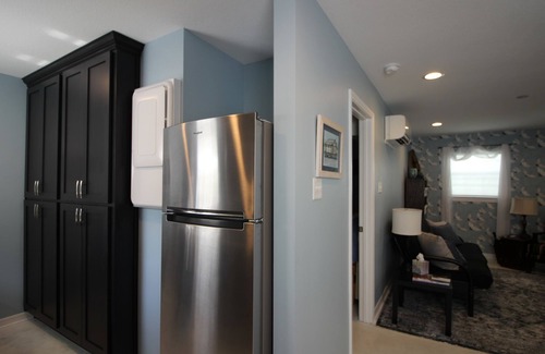 Biloxi Cottage | Easy walk to downtown restaurants and half a mile to the beach!