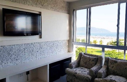 Pompeia Apartment | EAT AND SPEND THE CARNIVAL IN FRONT OF THE BEACH with WIFI