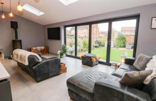 Driffield House | Eaton House, 7 Rectory View