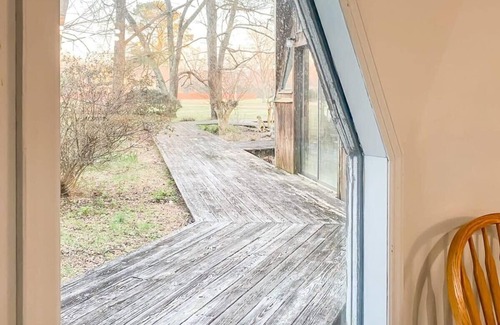 Normal House | Eccentric Geodesic Dome-Home Near Downtown Hville